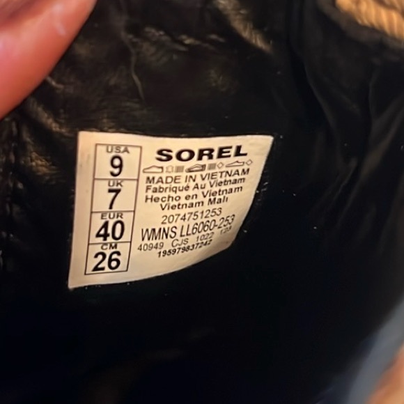 Sorel Brex waterproof Chelsea boot in tawny buff-w/black elastic & lug sole-NWT - Picture 15 of 16